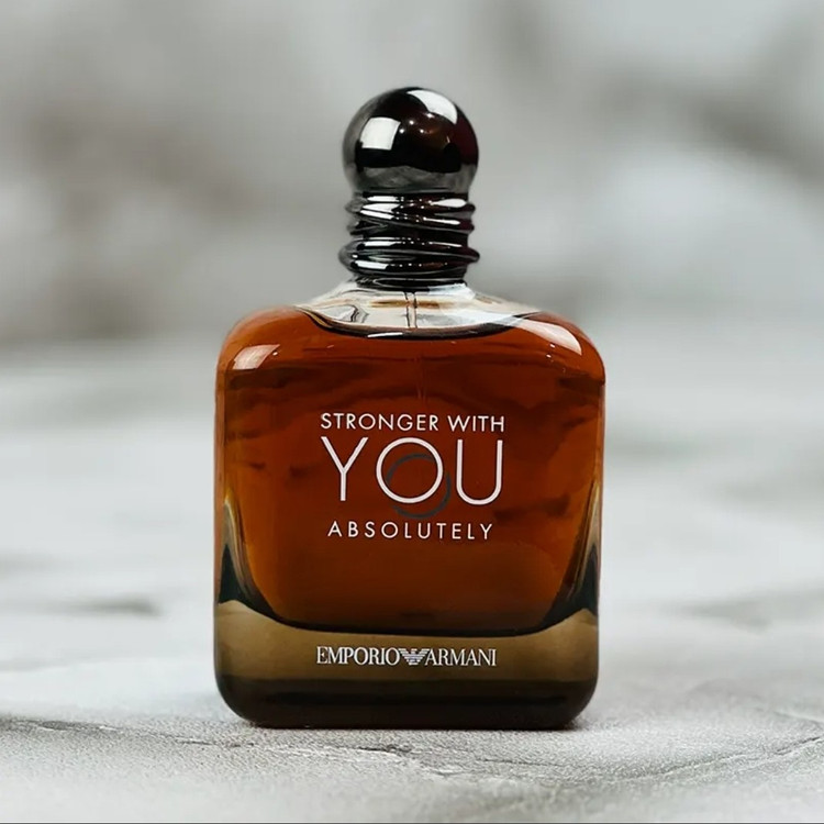 عطر ادکلن جورجیو آرمانی استرانگر ویت یو ابسولوتلی 20 میل دکانتی