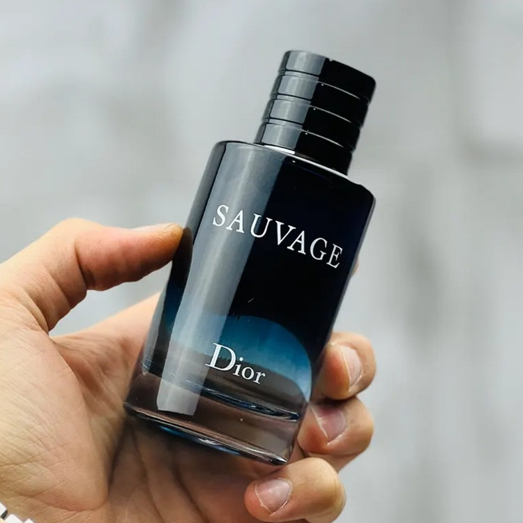 عطر ادکلن دیور ساواج ادو تویلت 30 میل دکانتی