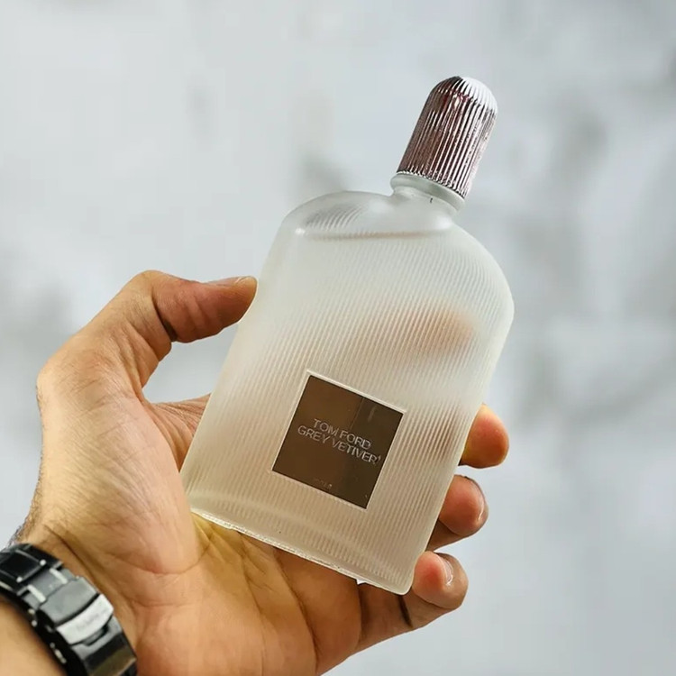 عطر ادکلن تام فورد گری وتیور ادو پرفیوم 100 میل مستر کوالیتی