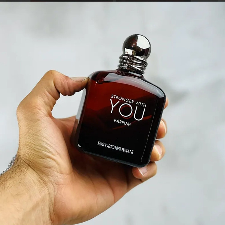 عطر ادکلن یو استرانگر ویت یو پارفوم 100 میل مستر کوالیتی