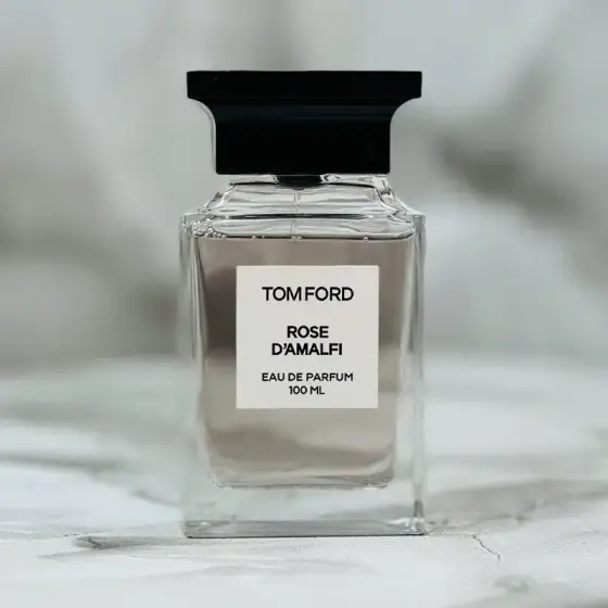 عطر ادکلن تام فورد رز د آمالفی 20میل دکانتی