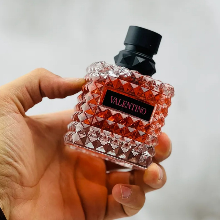 عطر ادکلن والنتینو دونا بورن این روما 100 میل مستر کوالیتی